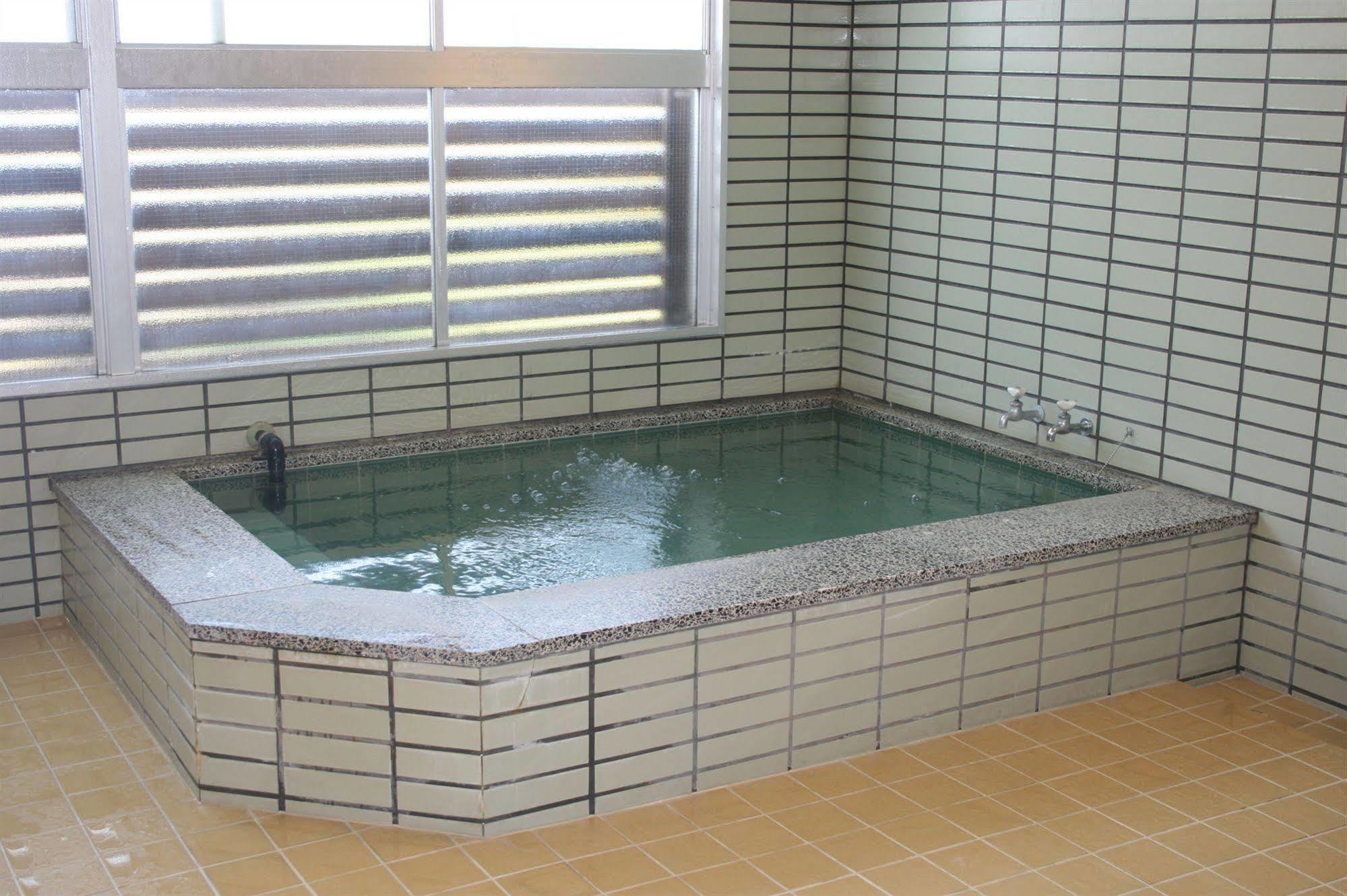 Sunset Breeze Hota Bed & Breakfast Kyonan Екстериор снимка